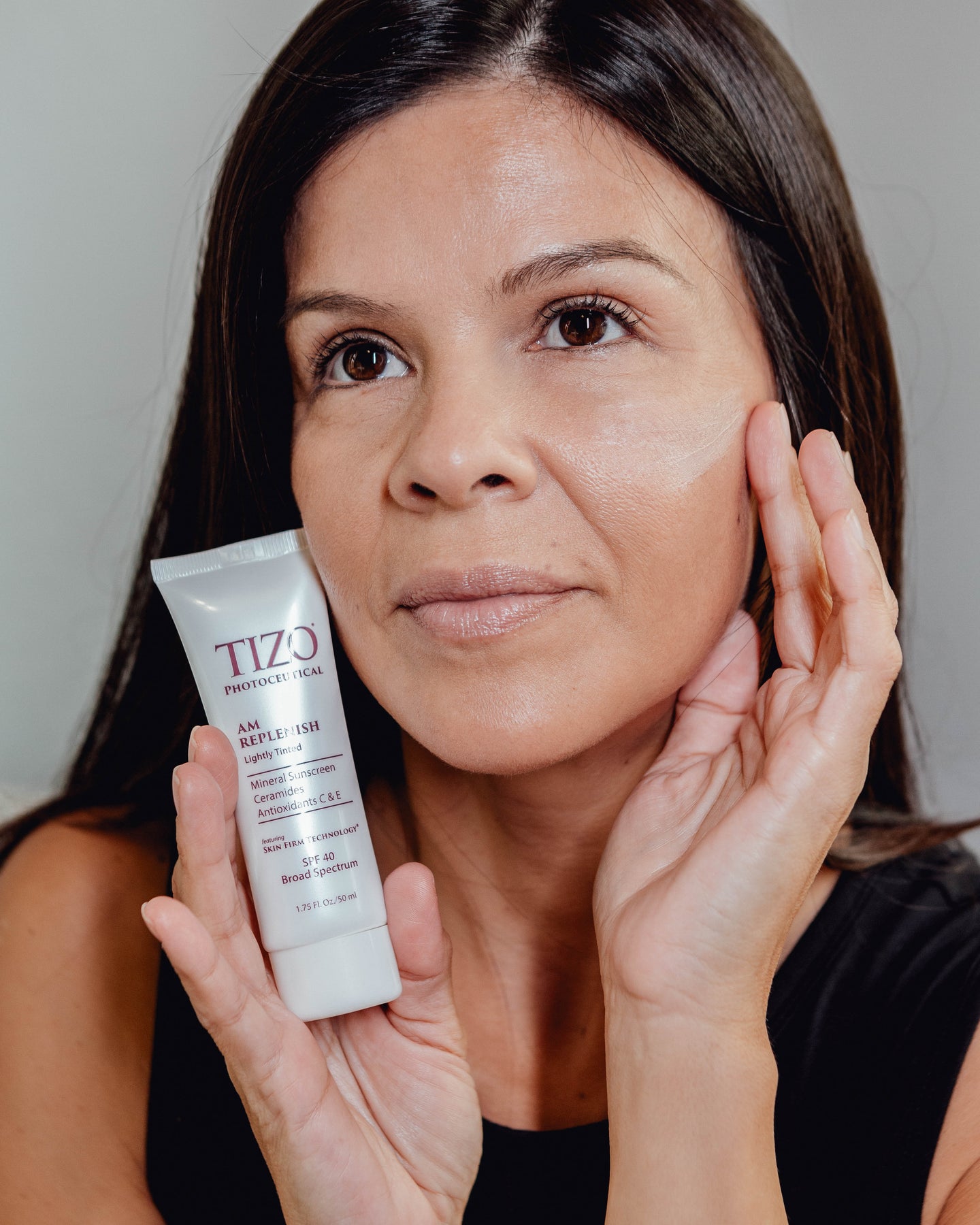 AM Replenish Lightly Tinted SPF40 - Image 2